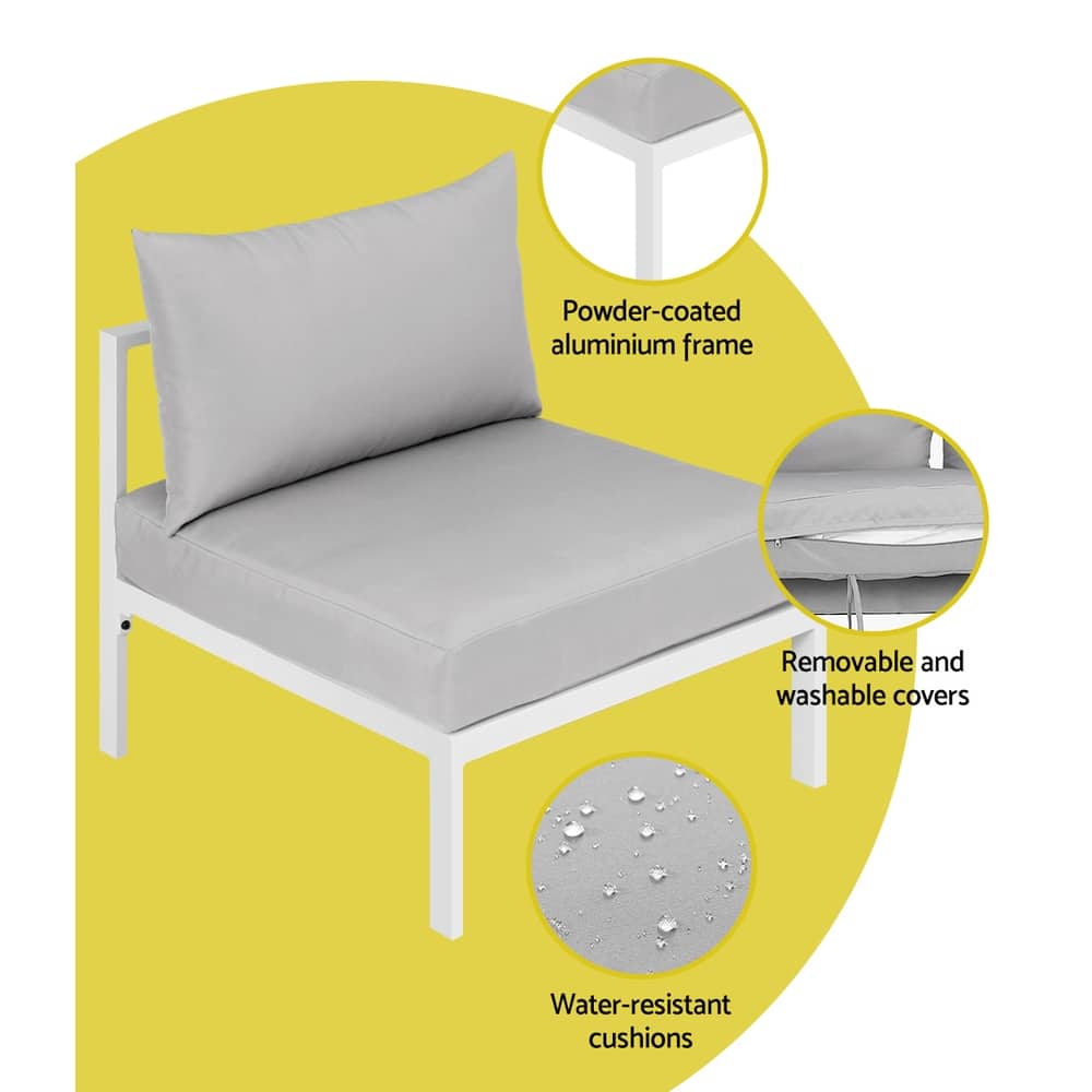 outdoor lounge setting